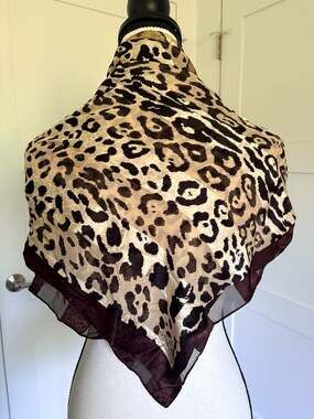 Oscar de la Renta Vintage 100% Silk Leopard Print Square Scarf